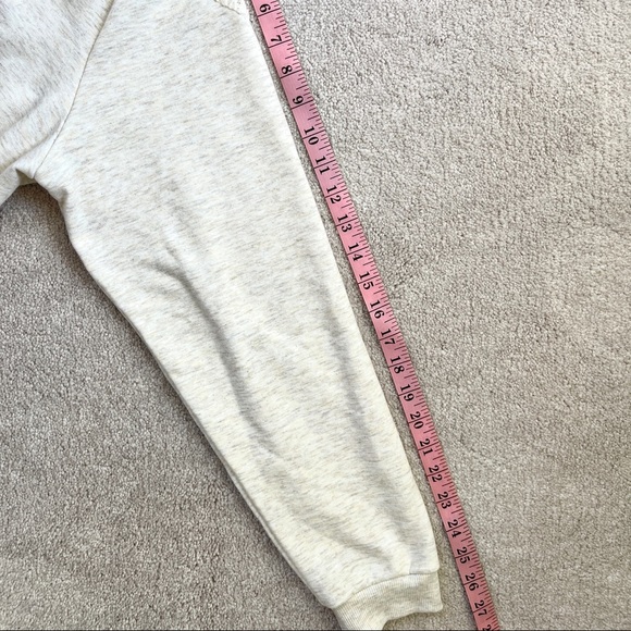 NWOT Beyond The Radar Women's Oatmeal Lace Yoke Crew Top Sweater Pullover L lace - Picture 7 of 8